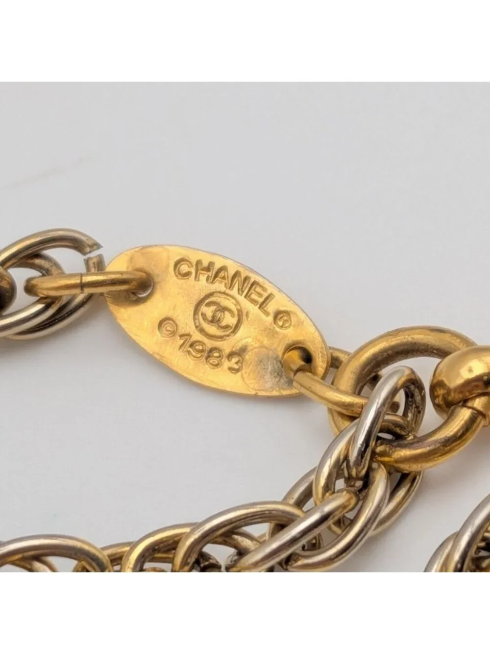 Chanel Pendant CC Logo Loupe Gold Chain First Era Vintage Necklace